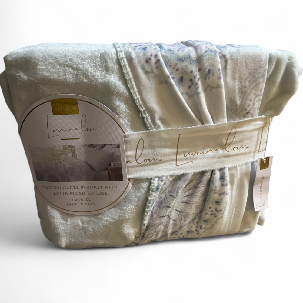 NWT Lumina Lou Home Bedding TWIN XL Blanket - Cream